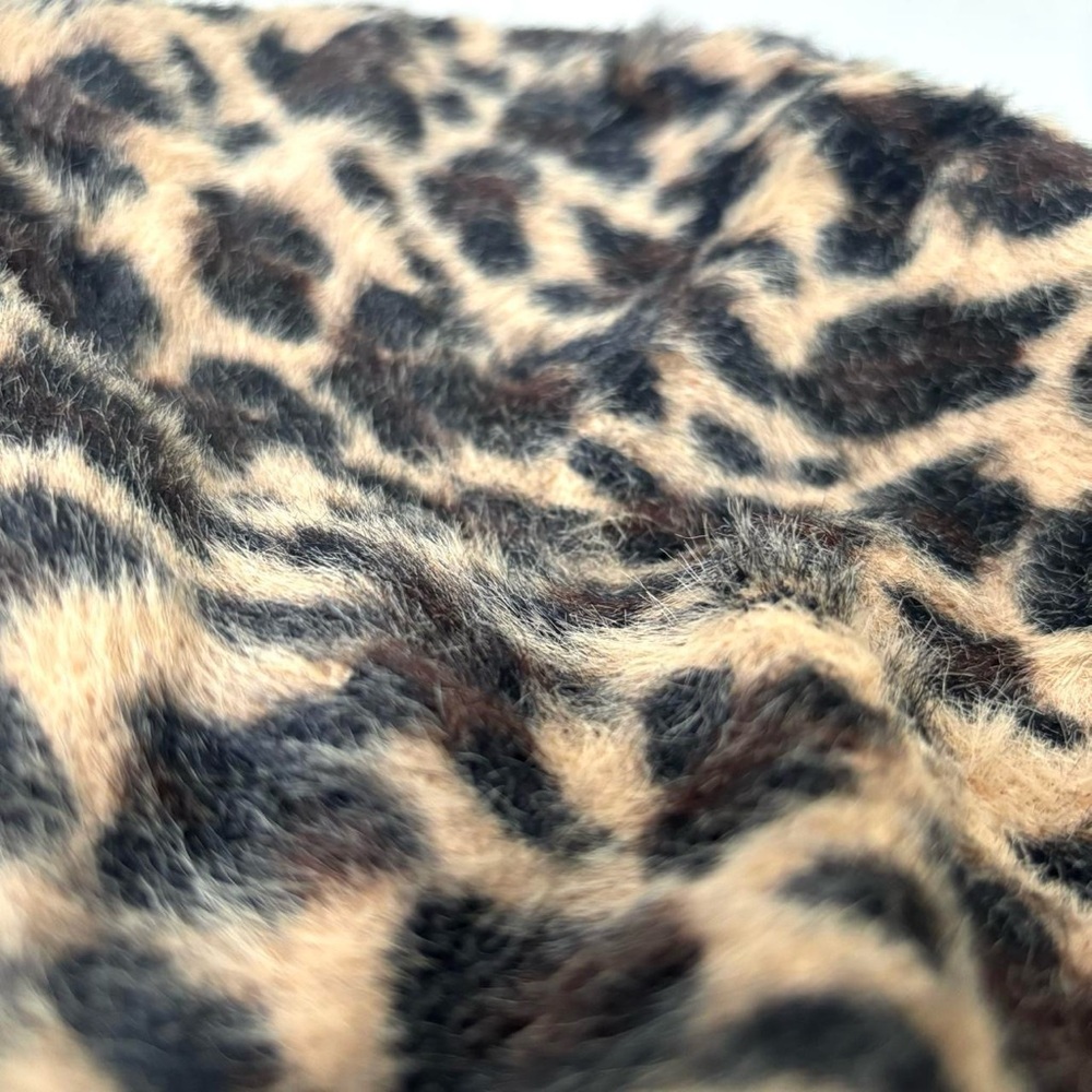 Black and tan leopard print fuzzy faux fur beret - Picture 7 of 8
